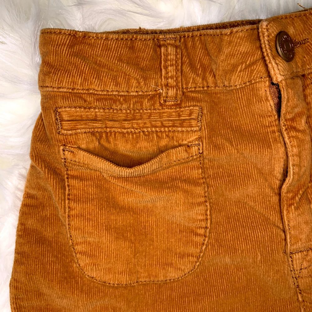 ⥈S O L D⥈  BDG | High Waisted Corduroy Shorts | 27 - Picture 3 of 4
